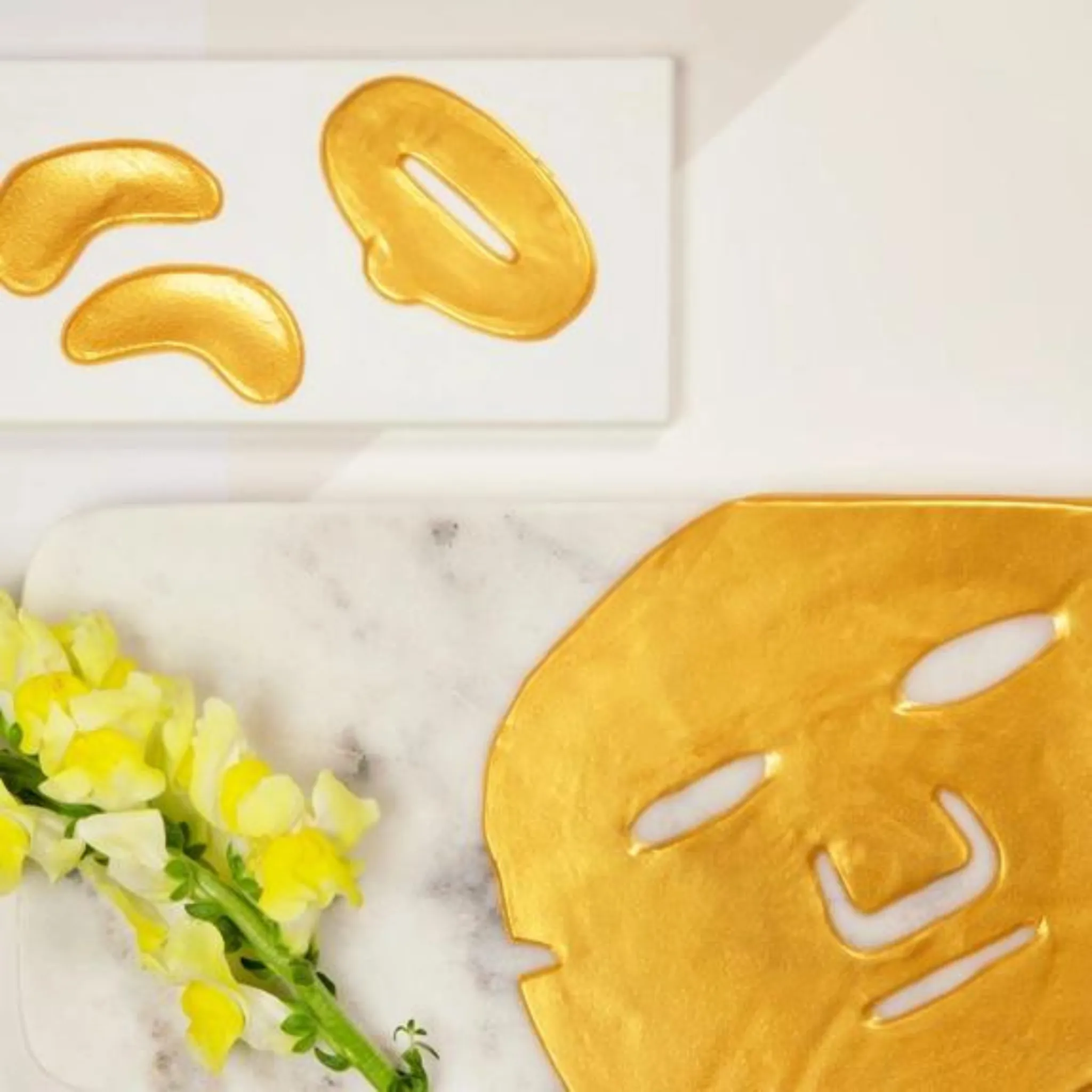 24KT Gold Face Mask (Hyaluronic Acid   Collagen   Vitamin A)