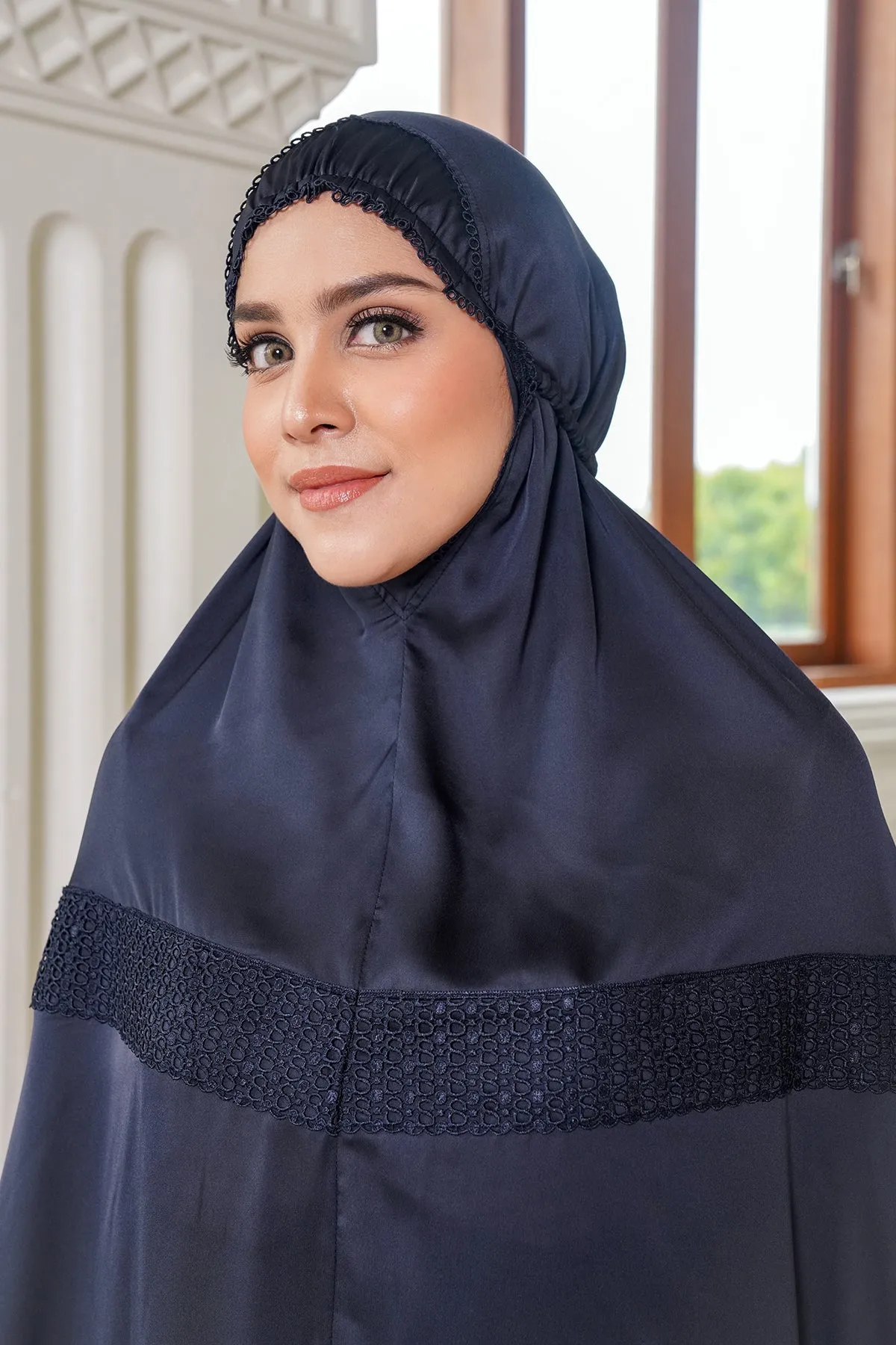 Lavish Prayer Robe - Dark Sapphire