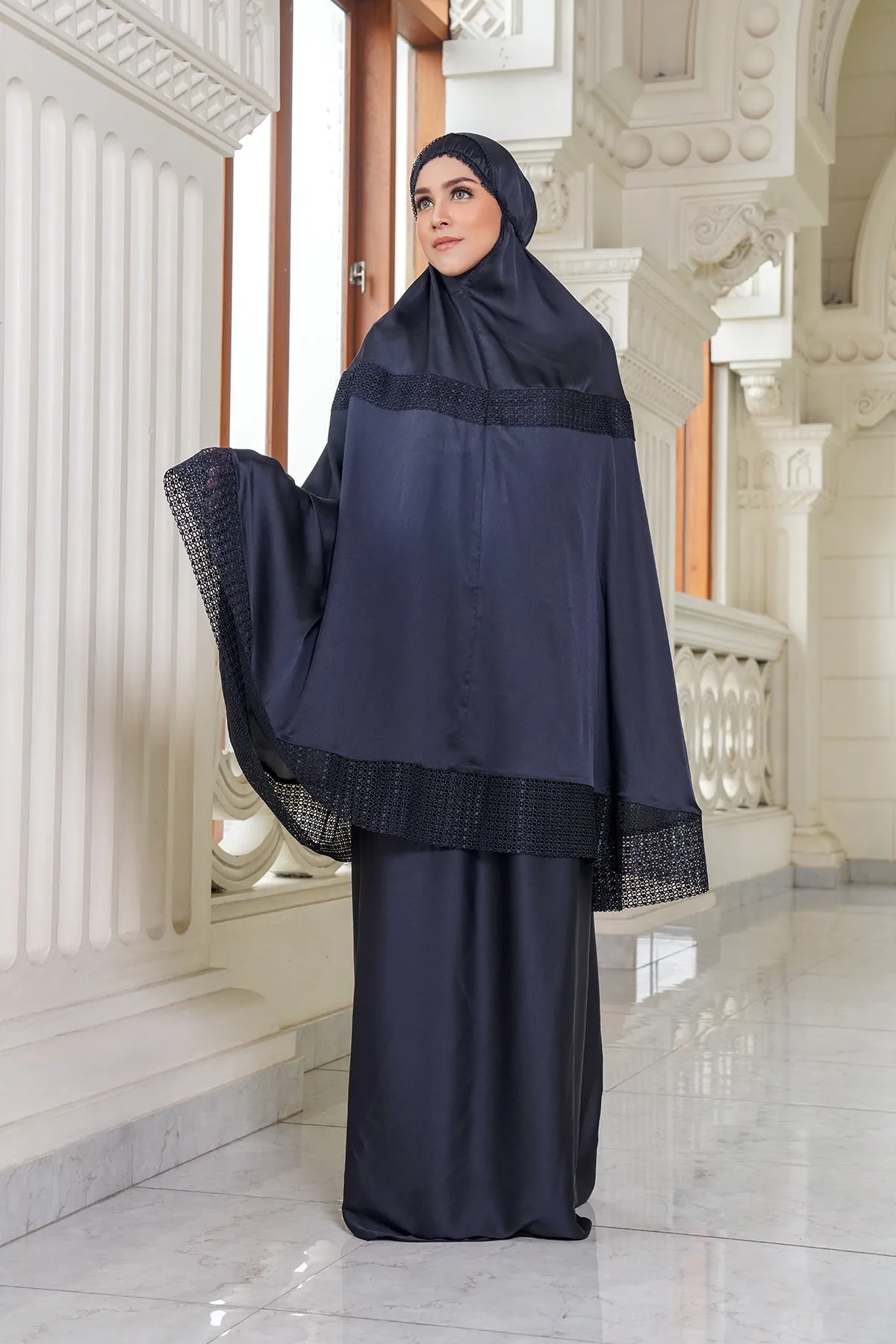 Lavish Prayer Robe - Dark Sapphire