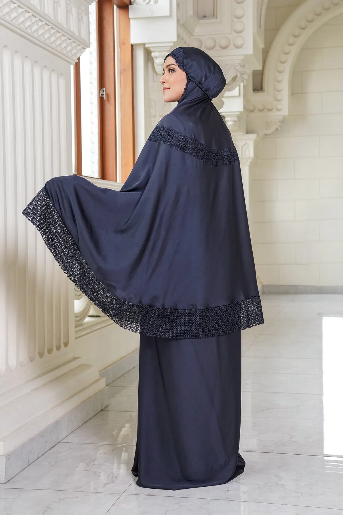Lavish Prayer Robe - Dark Sapphire