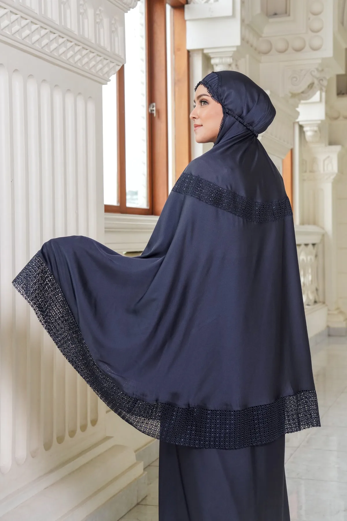 Lavish Prayer Robe - Dark Sapphire